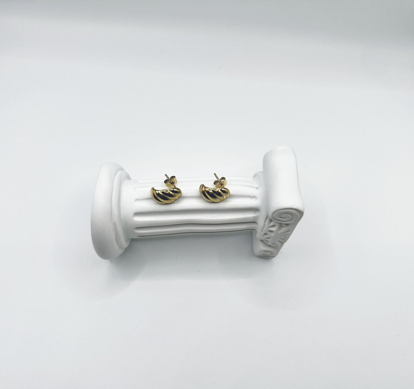 Aretes Rosalía | Joyería elegante bañada en oro 18K