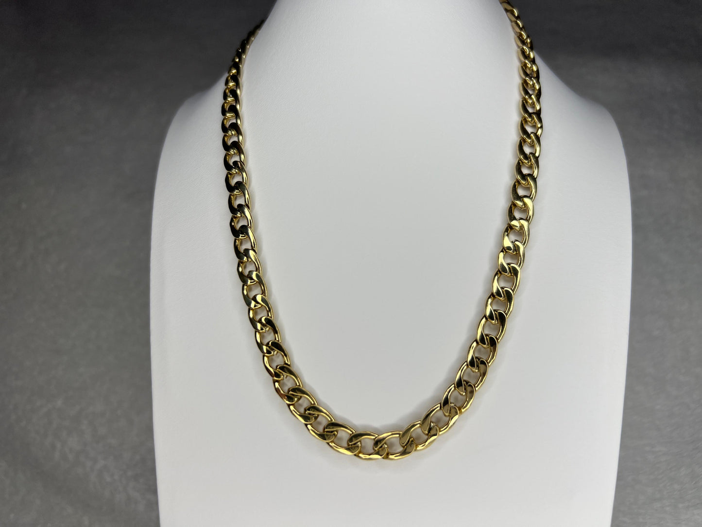 Collar Althea |Joyería bañada en oro 18K con diseño de cadena elegante