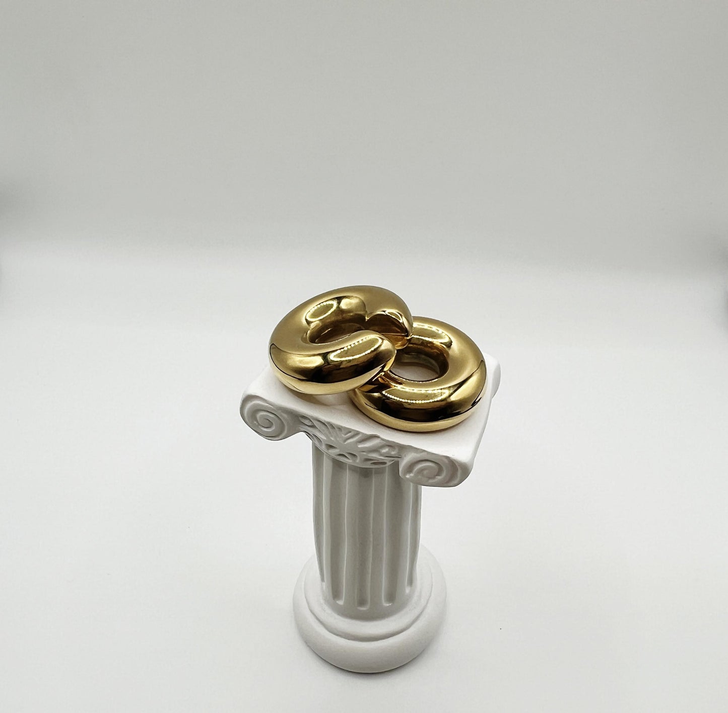 Aretes Flora | Joyería bañada en oro 18K con diseño orgánico