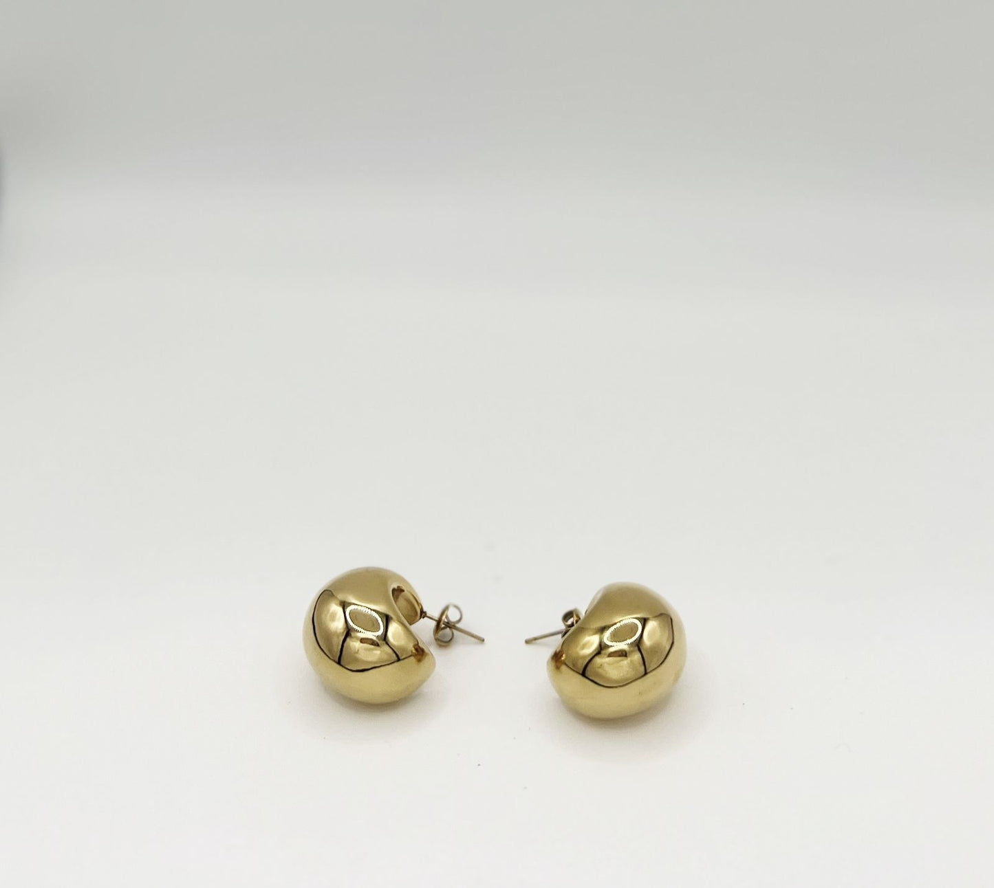 Aretes Imperio | Joyería bañada en oro 18K con diseño majestuoso