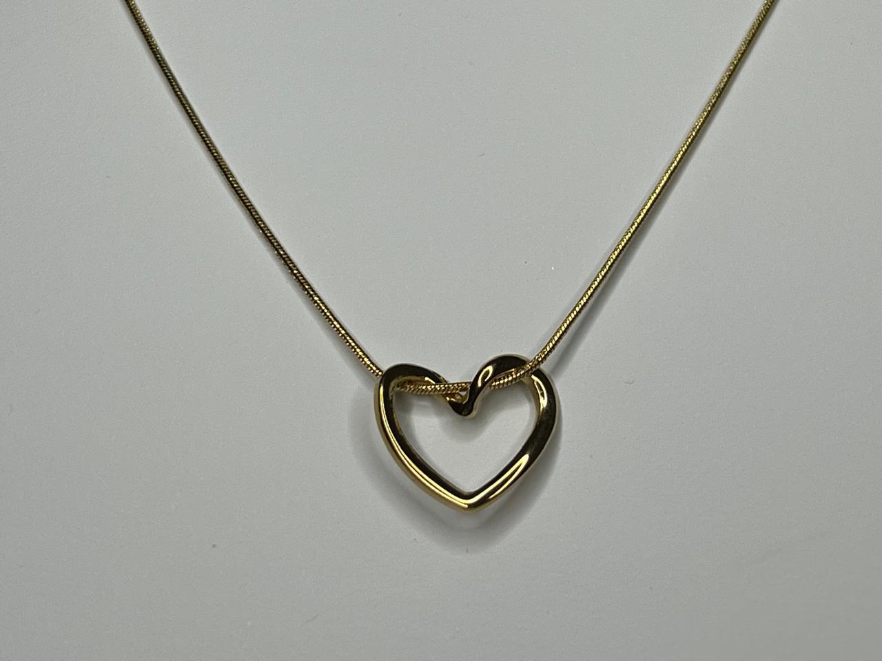 Collar Aurora | Joyería romántica bañada en oro 18K con dije de corazón