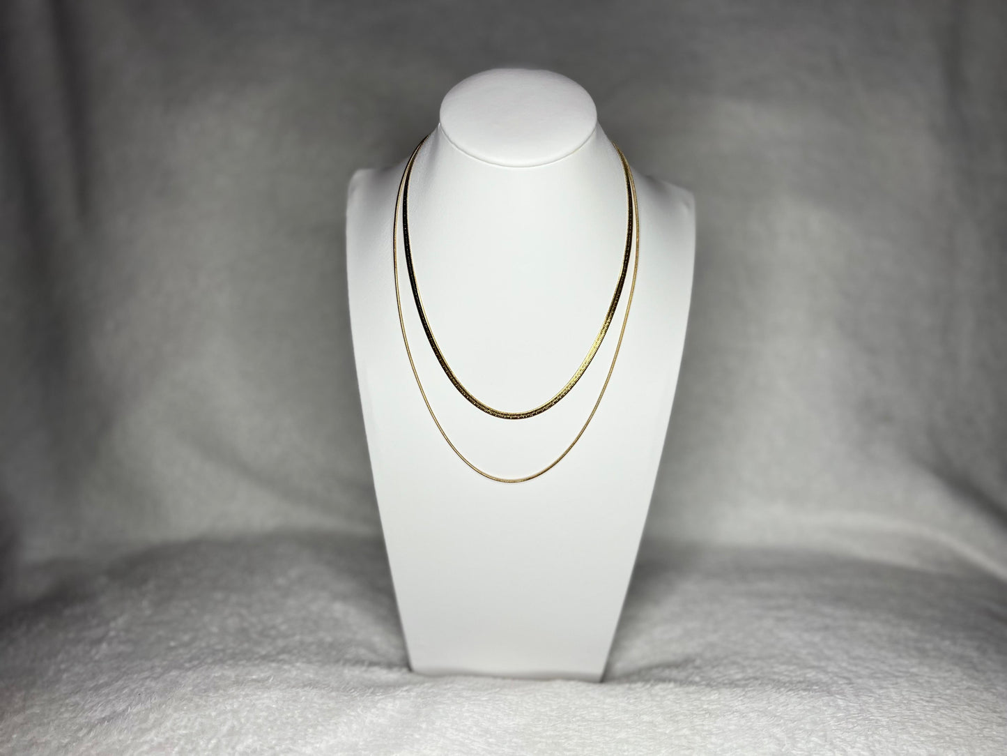 Collar Sofía | Joyería minimalista bañada en oro 18K con doble cadena elegante