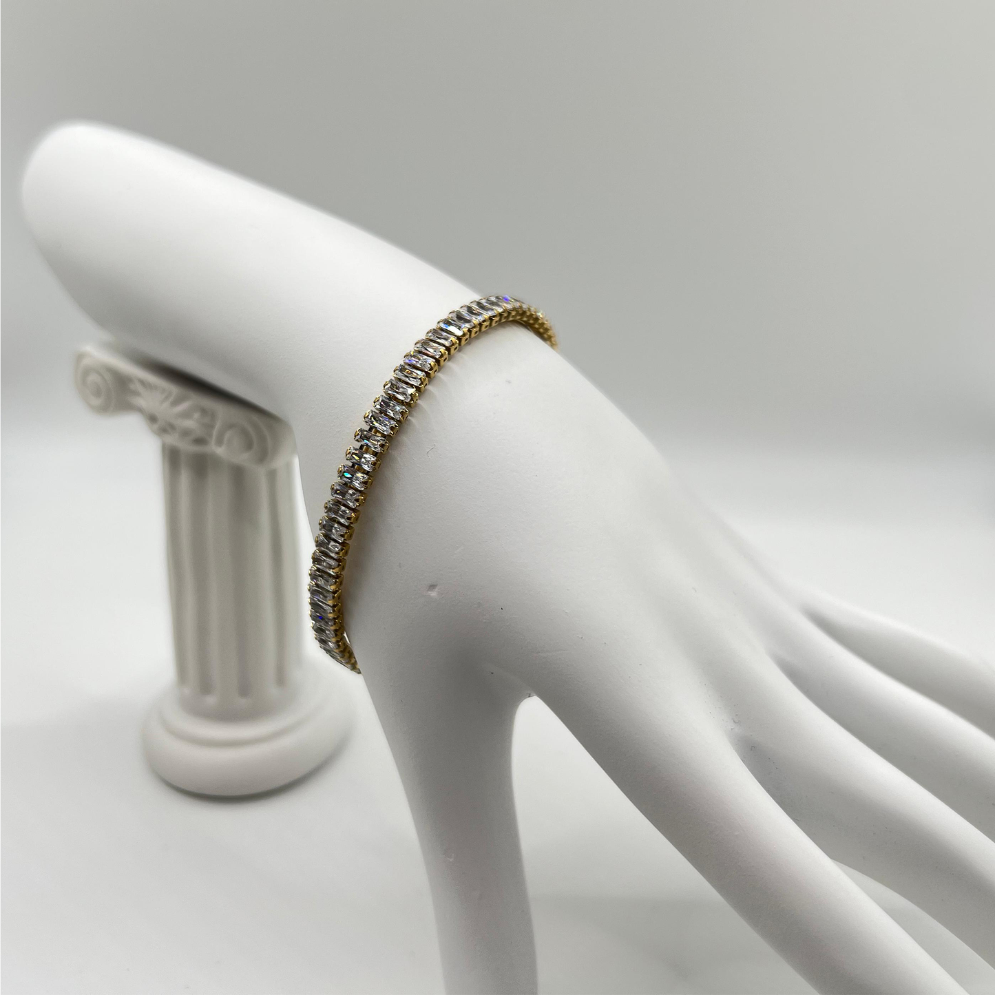 Pulsera Noa | Joyería elegante bañada en oro 18K con circonias brillantes